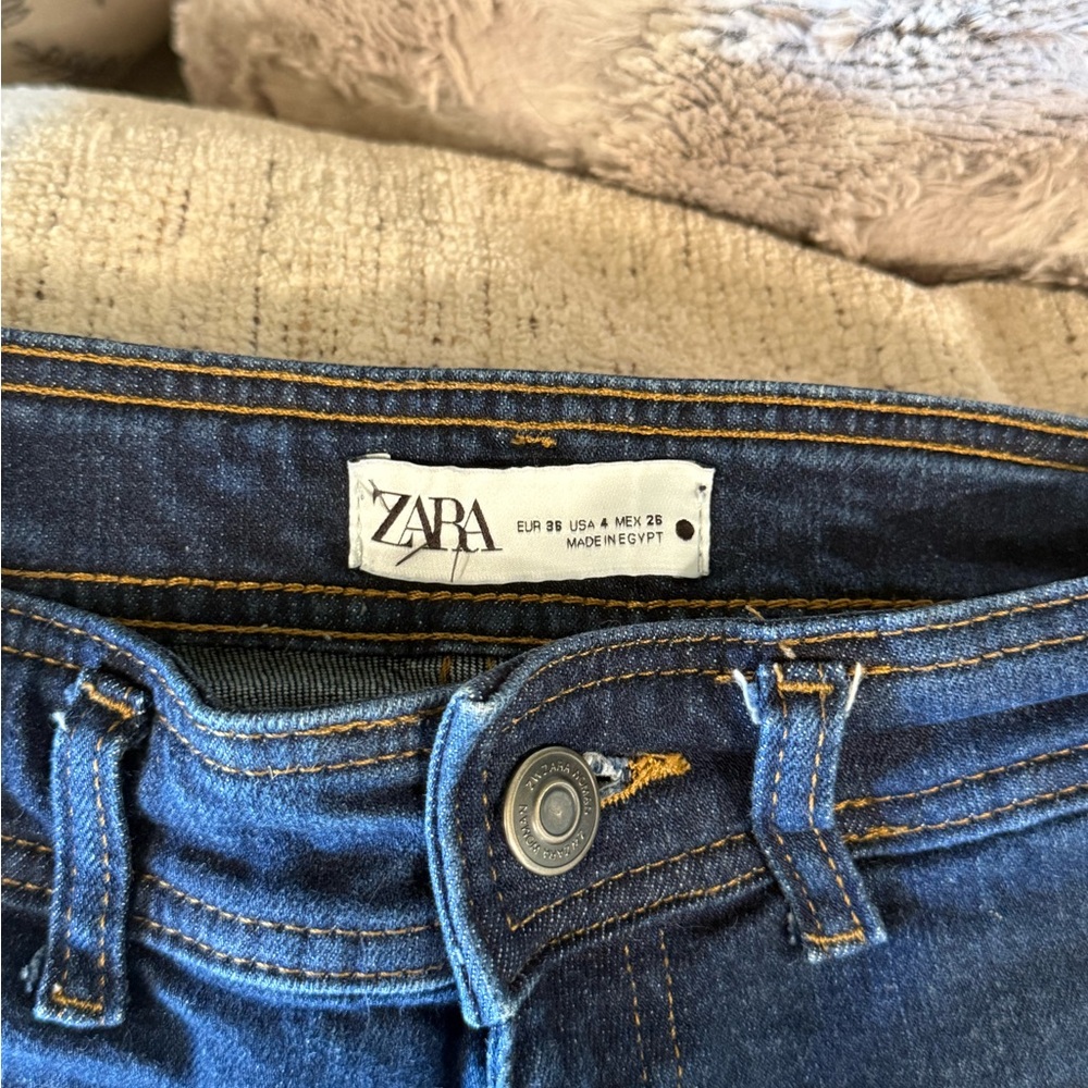 Zara Women's Dark Blue Denim Jeans